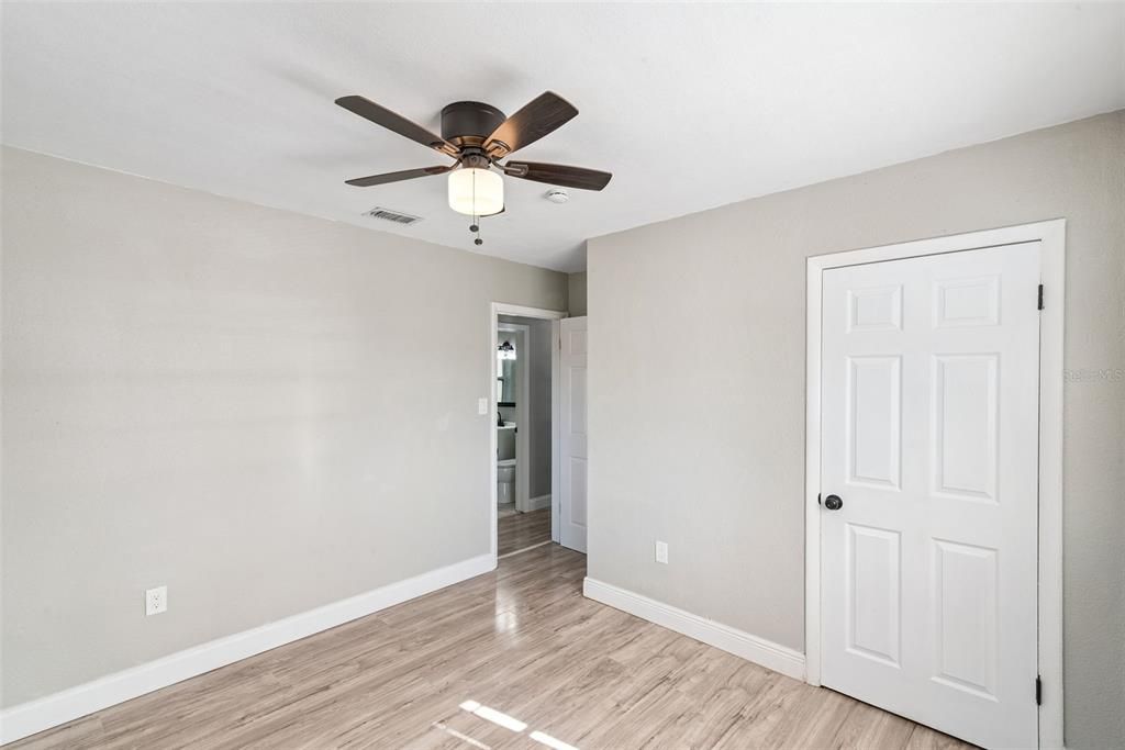 For Sale: $199,000 (3 beds, 1 baths, 960 Square Feet)