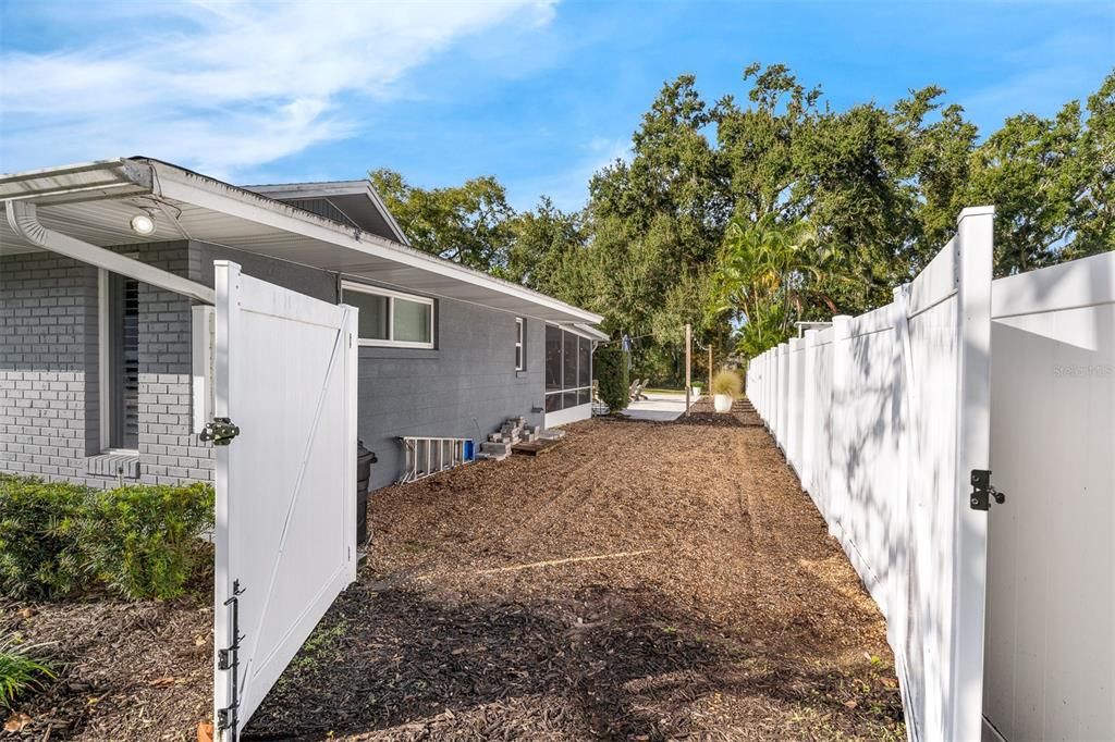 For Sale: $779,900 (4 beds, 3 baths, 1902 Square Feet)