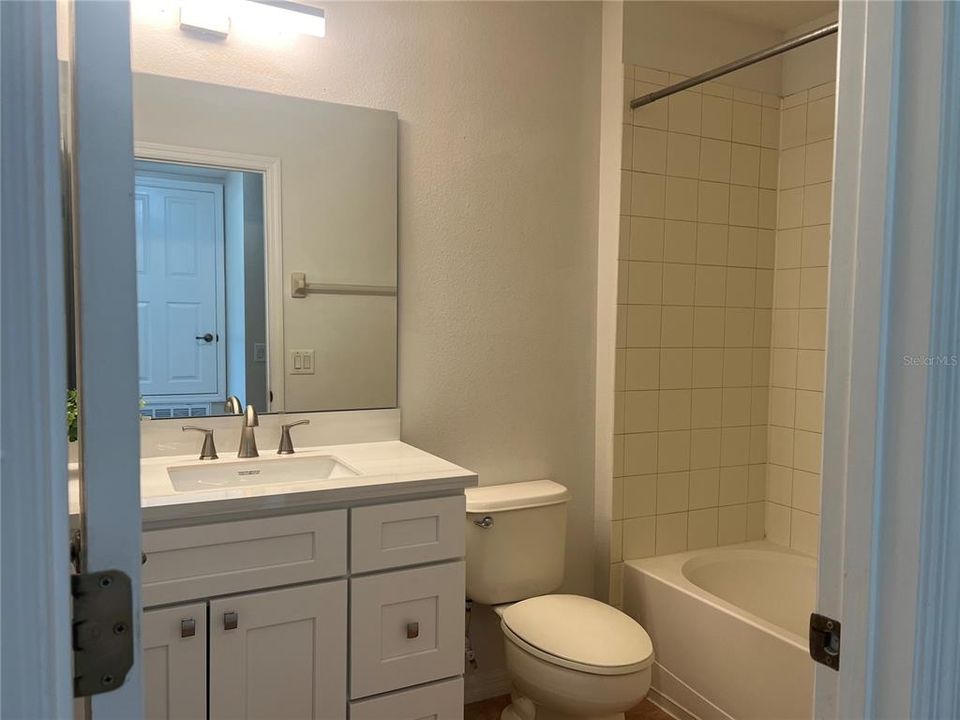 В аренду: $2,300 (3 спален, 2 ванн, 1756 Квадратных фут)