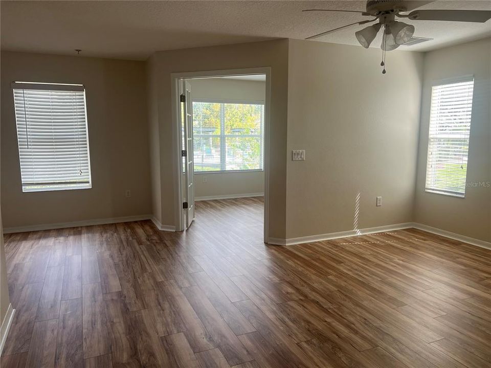 В аренду: $2,300 (3 спален, 2 ванн, 1756 Квадратных фут)