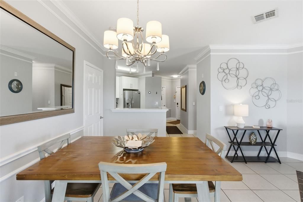 На продажу: $259,900 (2 спален, 2 ванн, 1153 Квадратных фут)