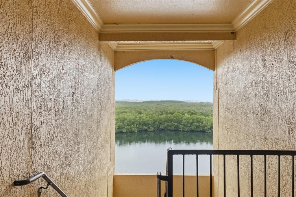 На продажу: $259,900 (2 спален, 2 ванн, 1153 Квадратных фут)