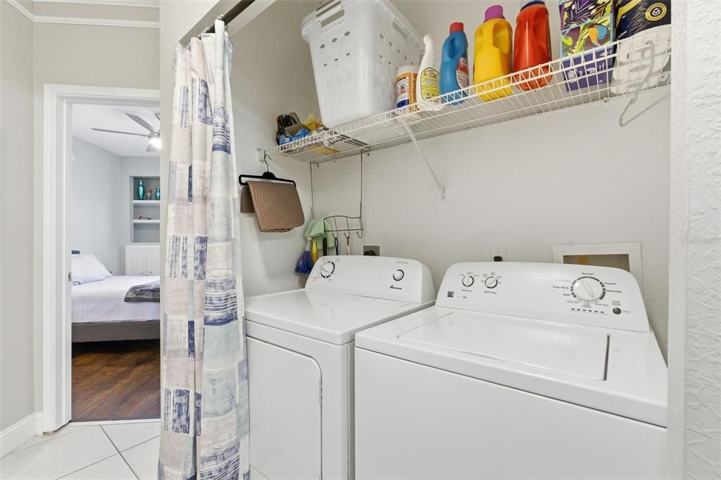 На продажу: $259,900 (2 спален, 2 ванн, 1153 Квадратных фут)