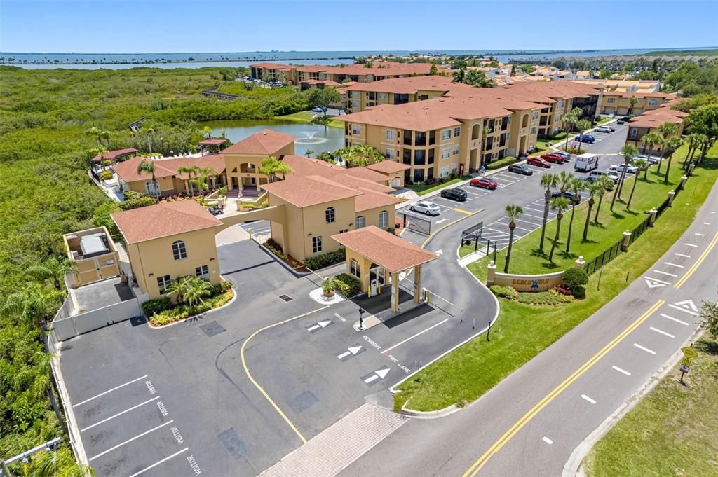 На продажу: $259,900 (2 спален, 2 ванн, 1153 Квадратных фут)