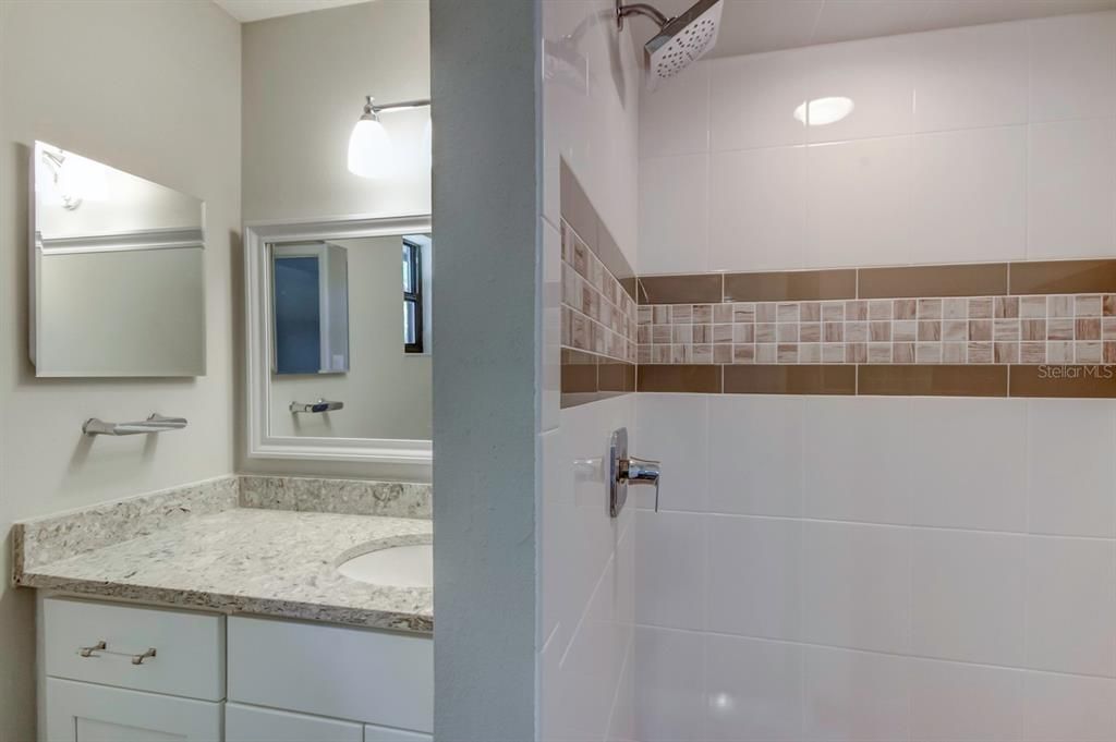 En Venta: $430,000 (3 camas, 2 baños, 1204 Pies cuadrados)