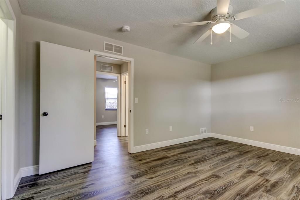 En Venta: $430,000 (3 camas, 2 baños, 1204 Pies cuadrados)