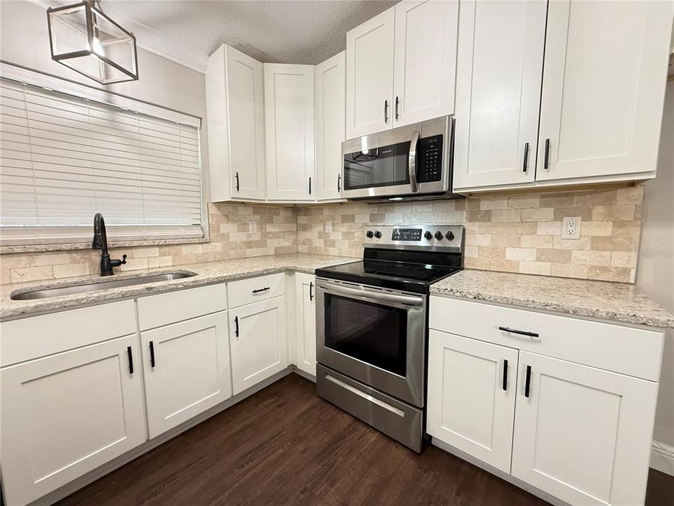 En Venta: $430,000 (3 camas, 2 baños, 1204 Pies cuadrados)