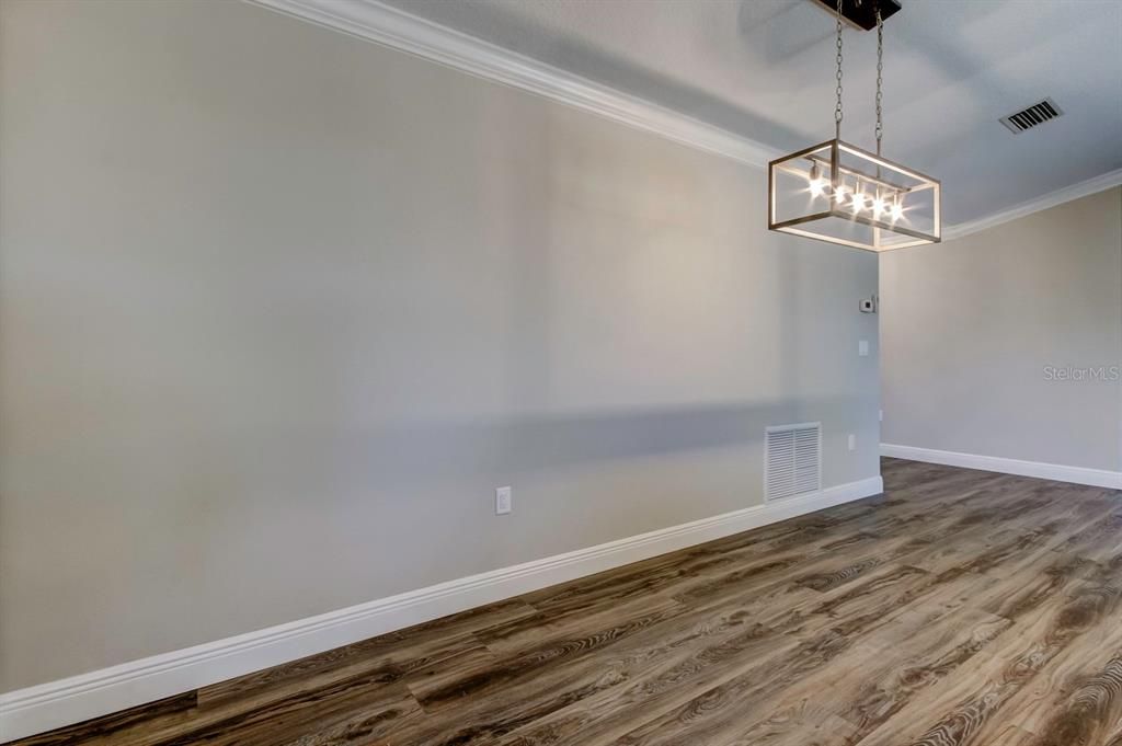 En Venta: $430,000 (3 camas, 2 baños, 1204 Pies cuadrados)