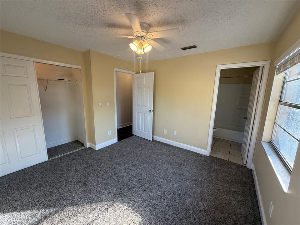 For Sale: $399,900 (3 beds, 2 baths, 1719 Square Feet)