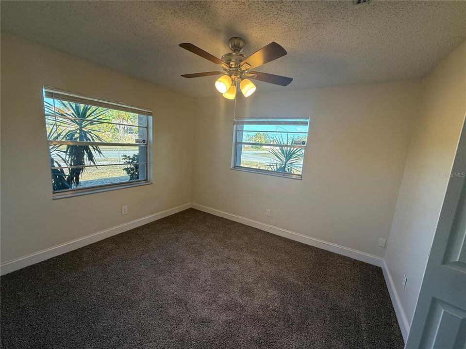 For Sale: $399,900 (3 beds, 2 baths, 1719 Square Feet)