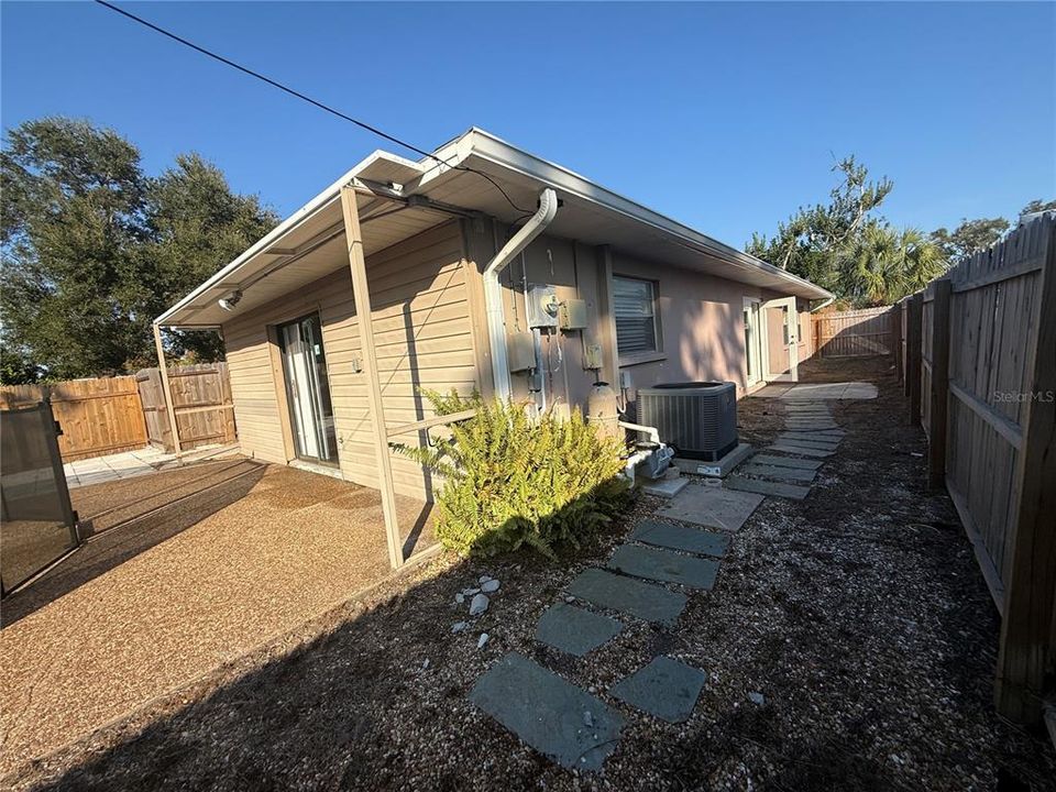 For Sale: $399,900 (3 beds, 2 baths, 1719 Square Feet)