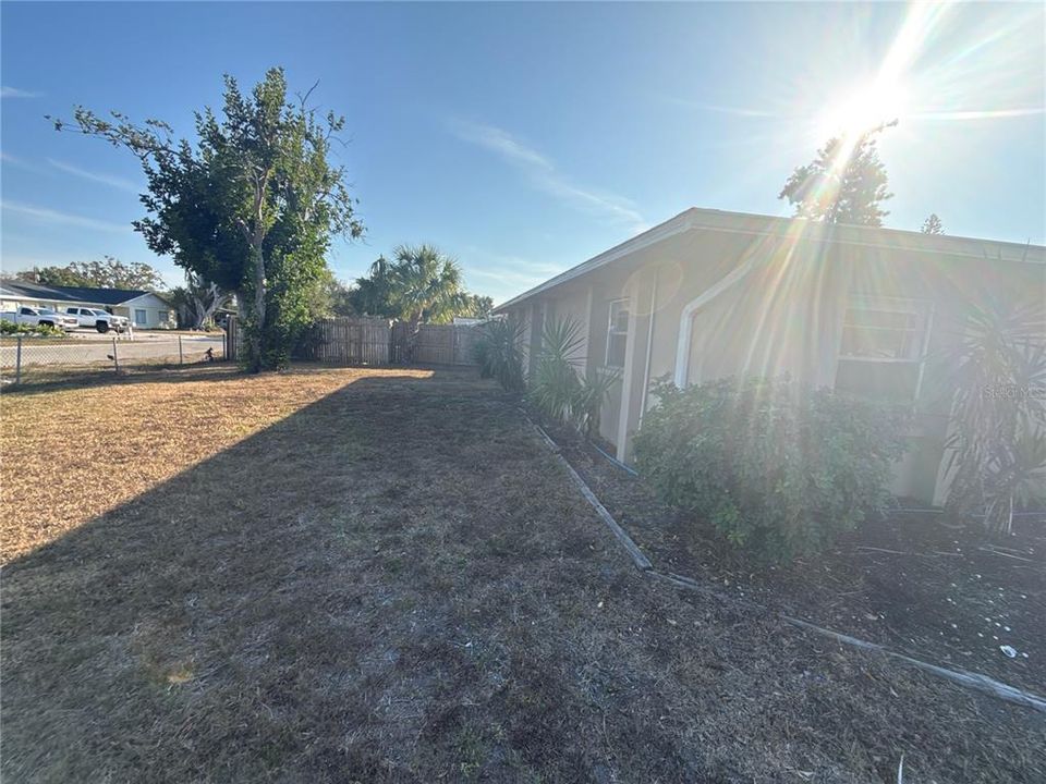 For Sale: $399,900 (3 beds, 2 baths, 1719 Square Feet)