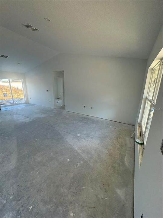 For Sale: $235,000 (3 beds, 2 baths, 1152 Square Feet)