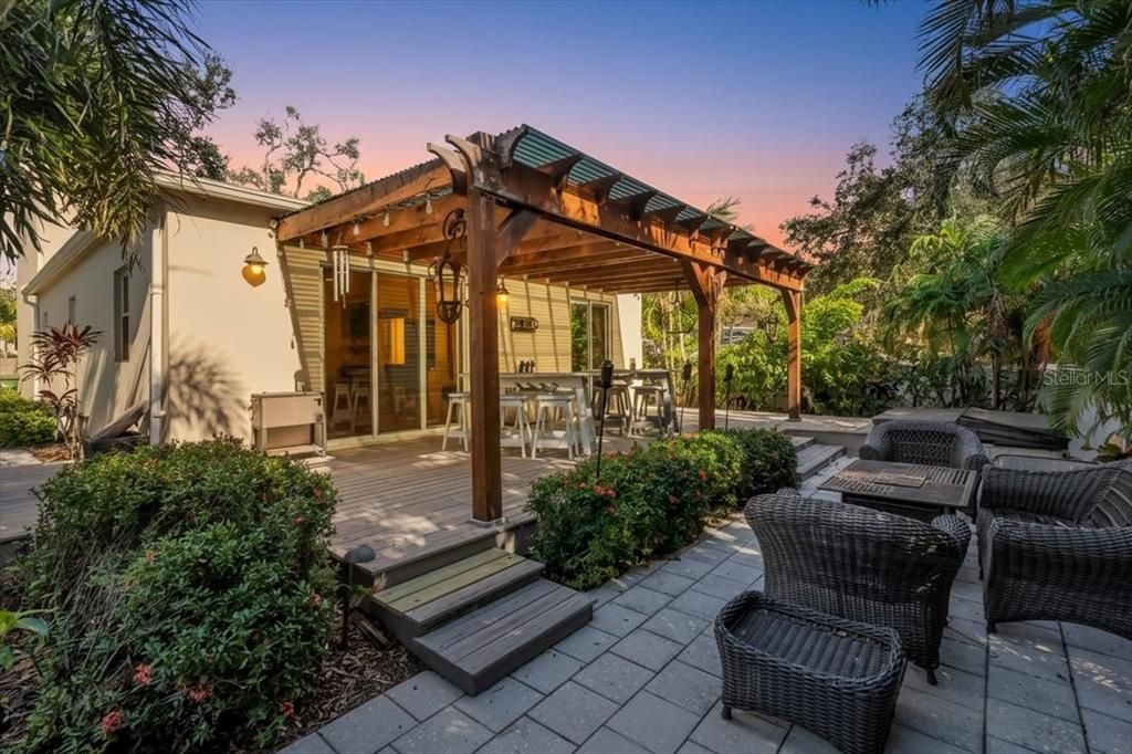 На продажу: $1,199,900 (3 спален, 2 ванн, 2268 Квадратных фут)