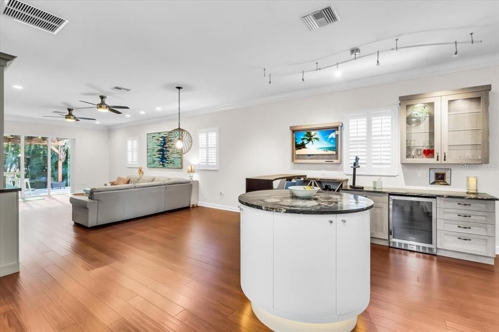 На продажу: $1,199,900 (3 спален, 2 ванн, 2268 Квадратных фут)