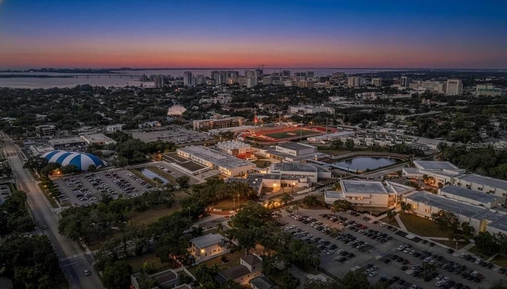 На продажу: $1,199,900 (3 спален, 2 ванн, 2268 Квадратных фут)