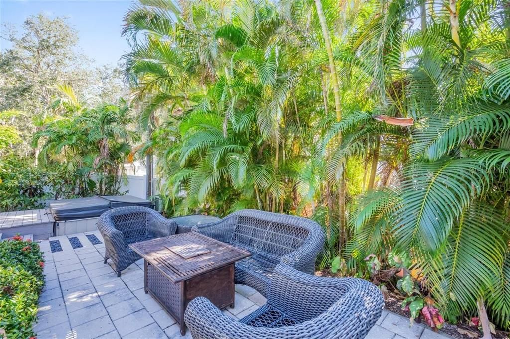 На продажу: $1,199,900 (3 спален, 2 ванн, 2268 Квадратных фут)