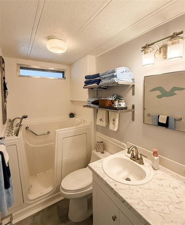 En Venta: $220,000 (2 camas, 2 baños, 1275 Pies cuadrados)