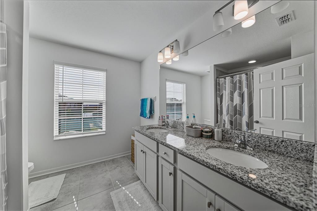 待售: $540,000 (4 贝兹, 3 浴室, 2601 平方英尺)