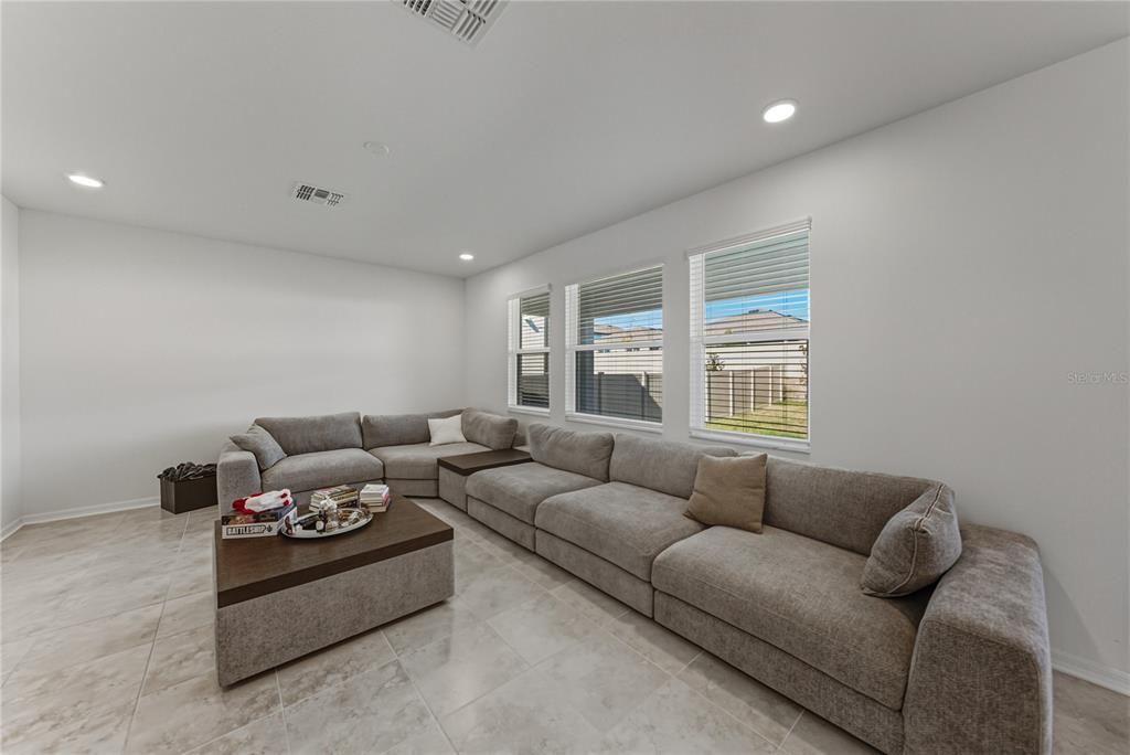 待售: $540,000 (4 贝兹, 3 浴室, 2601 平方英尺)