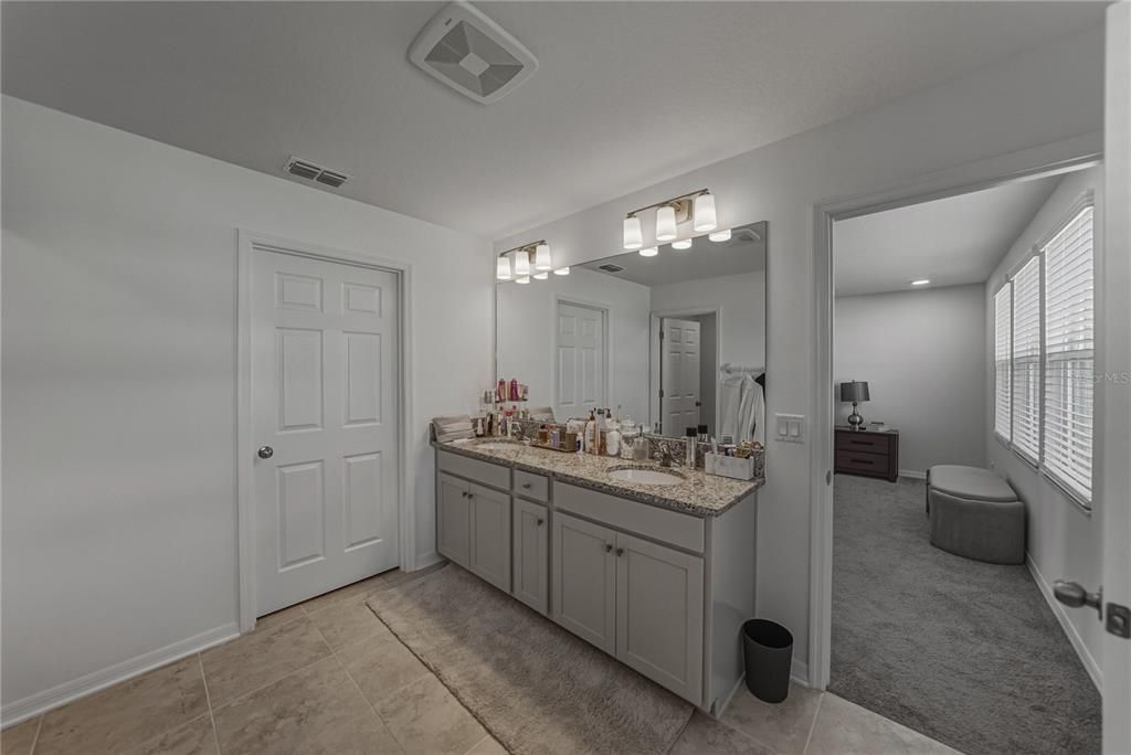 待售: $540,000 (4 贝兹, 3 浴室, 2601 平方英尺)