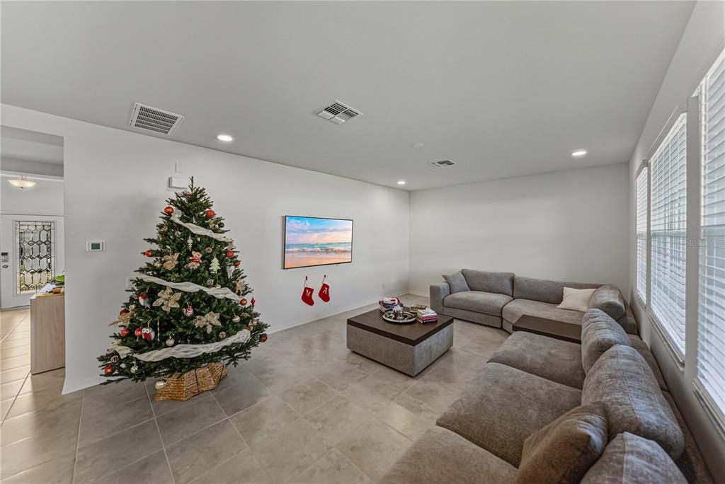 待售: $540,000 (4 贝兹, 3 浴室, 2601 平方英尺)