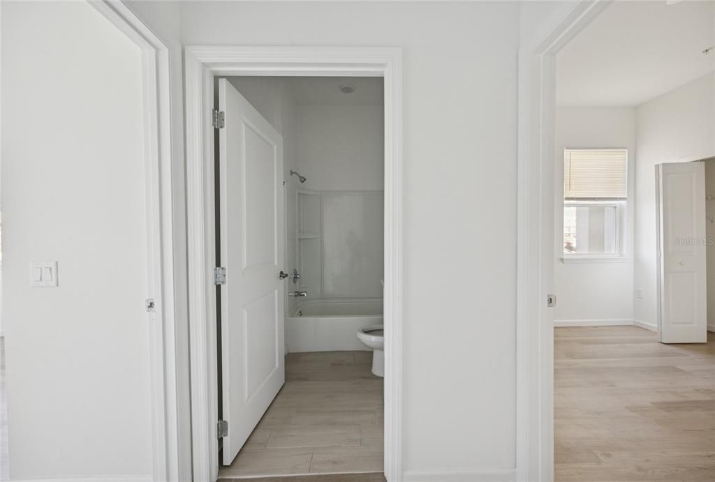 出租: $2,150 (3 贝兹, 2 浴室, 1144 平方英尺)