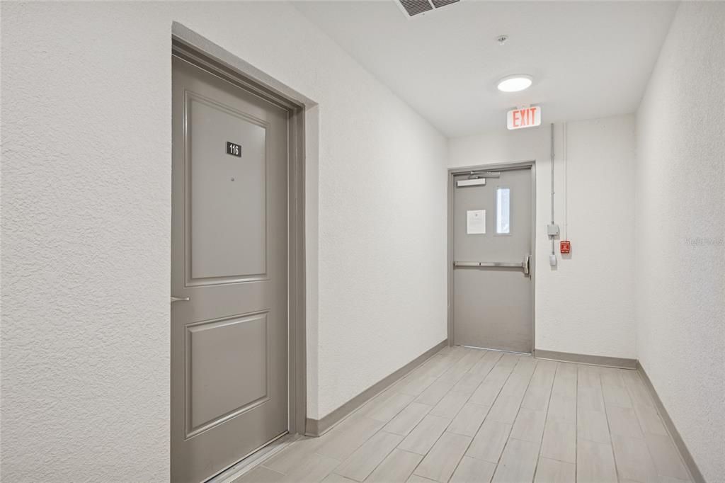 出租: $2,150 (3 贝兹, 2 浴室, 1144 平方英尺)