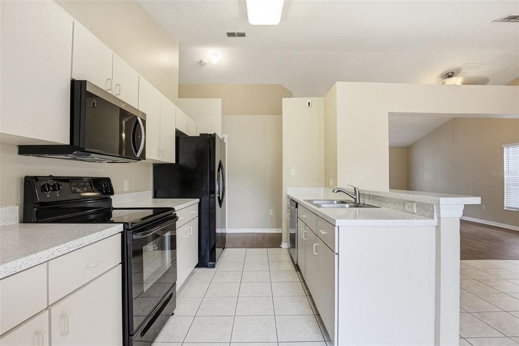 For Sale: $404,900 (3 beds, 2 baths, 1524 Square Feet)