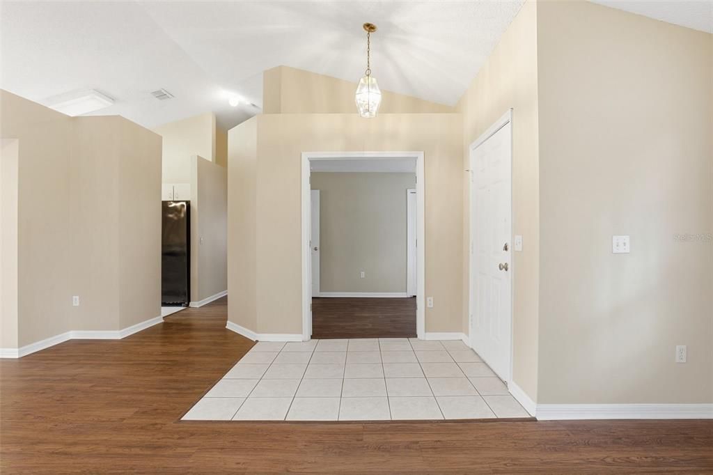 For Sale: $404,900 (3 beds, 2 baths, 1524 Square Feet)