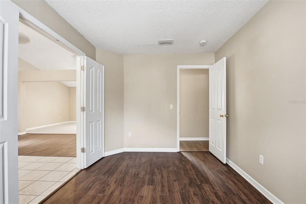 For Sale: $404,900 (3 beds, 2 baths, 1524 Square Feet)