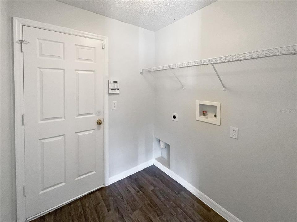 For Sale: $280,000 (3 beds, 2 baths, 1825 Square Feet)