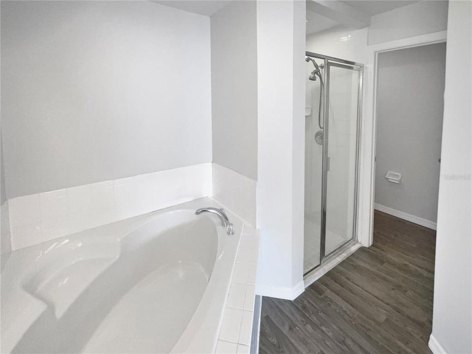 For Sale: $280,000 (3 beds, 2 baths, 1825 Square Feet)