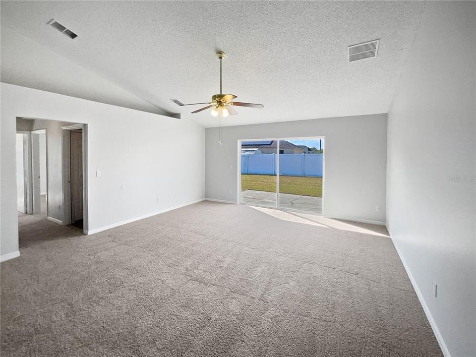 For Sale: $280,000 (3 beds, 2 baths, 1825 Square Feet)