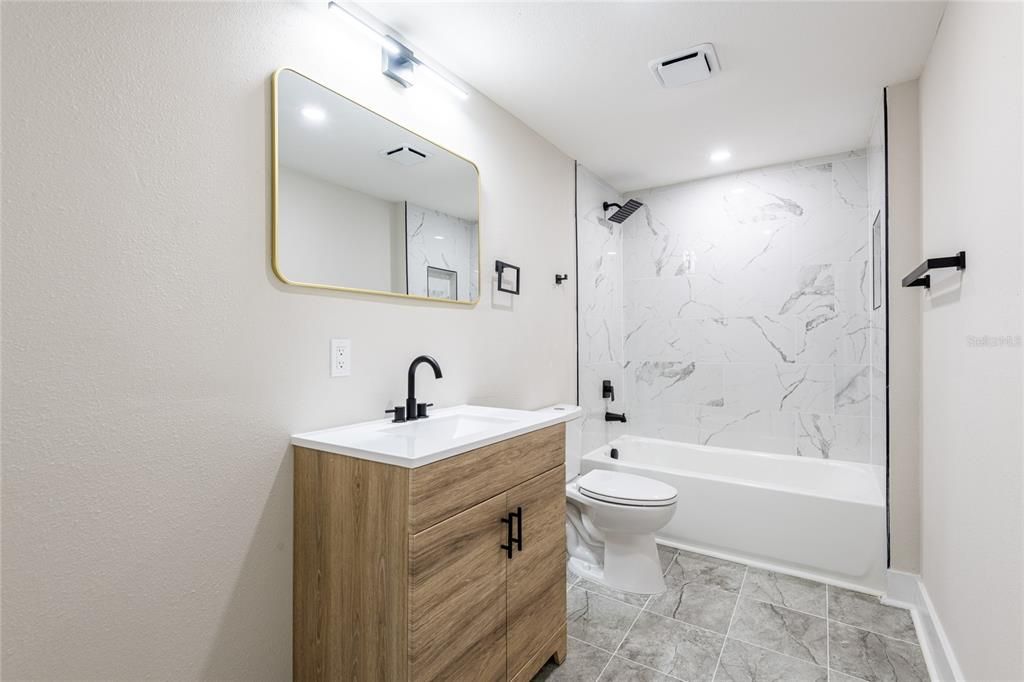 На продажу: $410,000 (3 спален, 2 ванн, 1200 Квадратных фут)