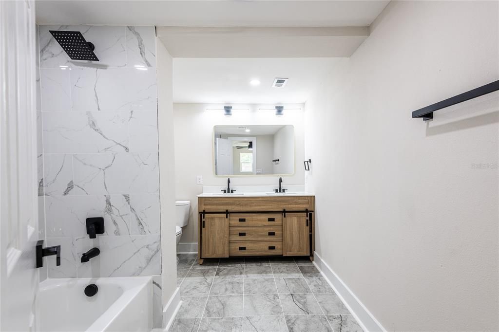 На продажу: $410,000 (3 спален, 2 ванн, 1200 Квадратных фут)