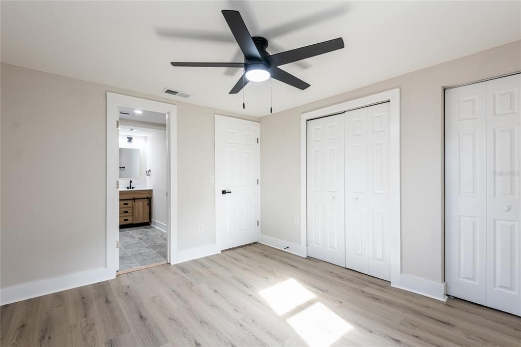 На продажу: $410,000 (3 спален, 2 ванн, 1200 Квадратных фут)