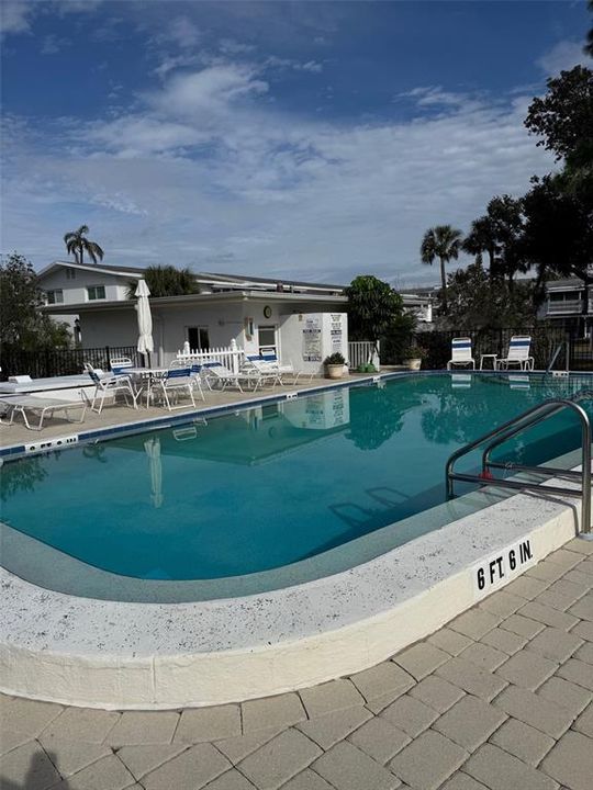 Active With Contract: $59,000 (1 beds, 1 baths, 576 Square Feet)