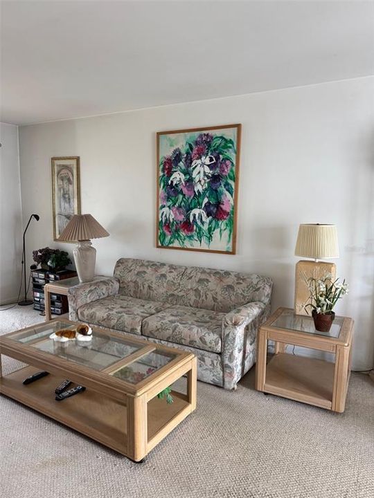 Active With Contract: $59,000 (1 beds, 1 baths, 576 Square Feet)