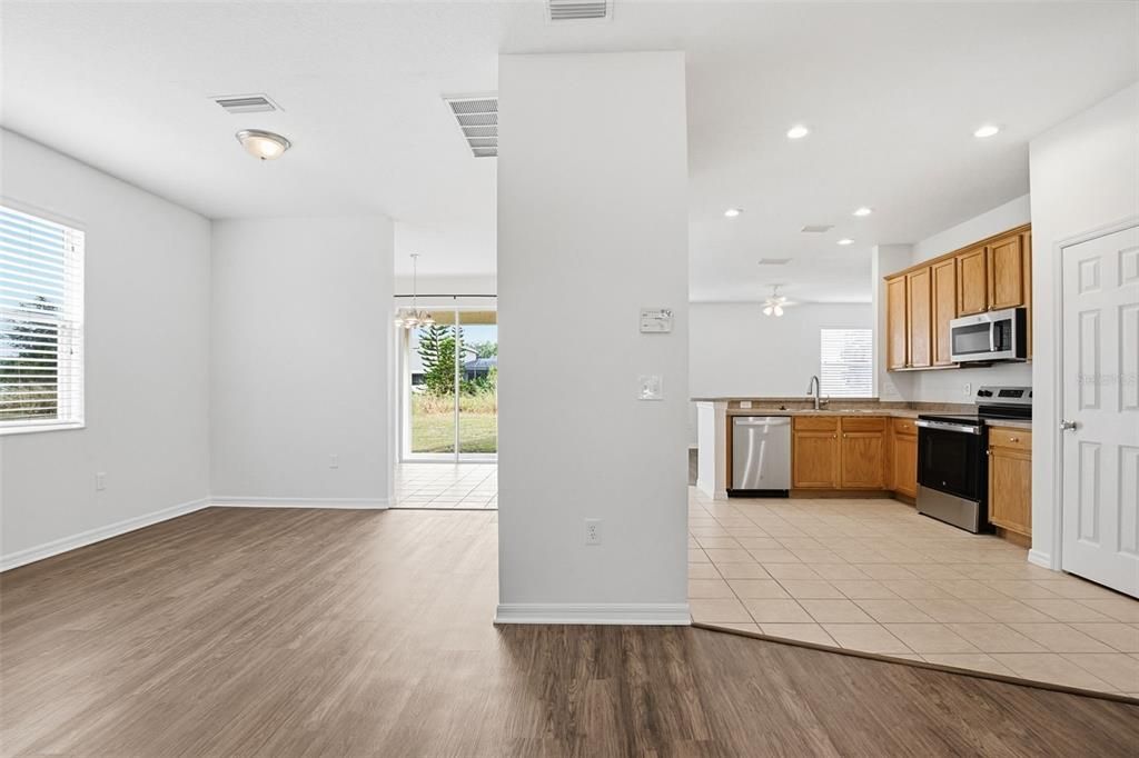 En Venta: $349,900 (4 camas, 2 baños, 2944 Pies cuadrados)