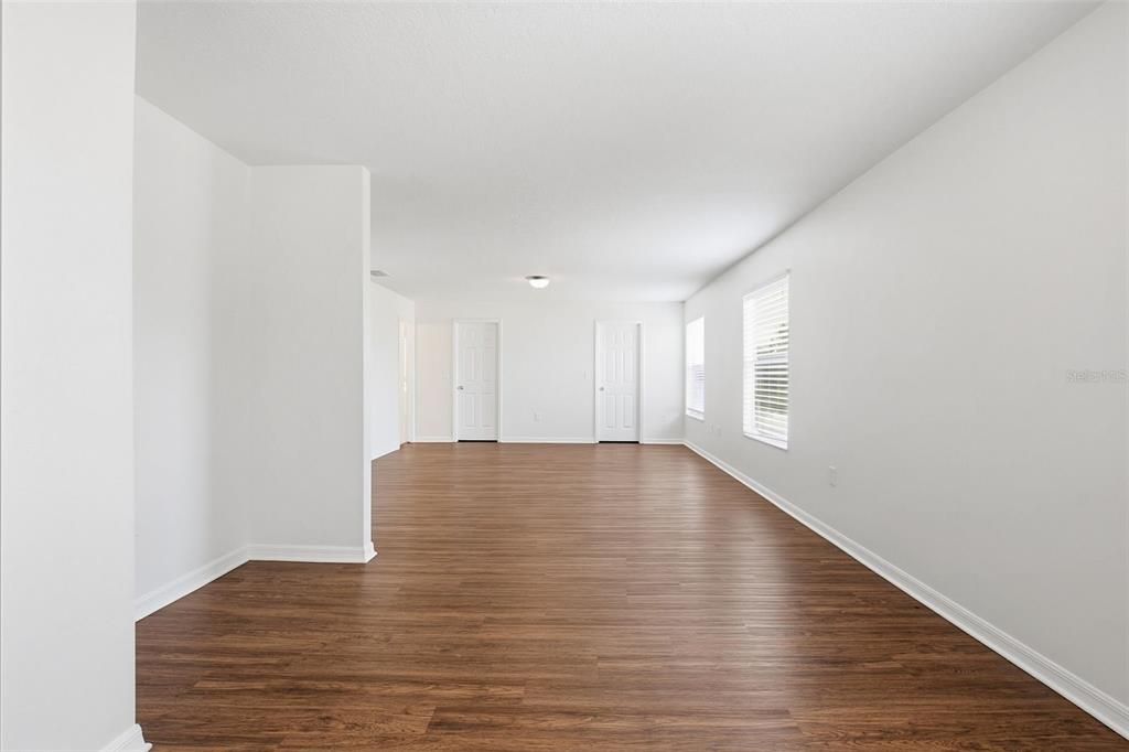 En Venta: $349,900 (4 camas, 2 baños, 2944 Pies cuadrados)