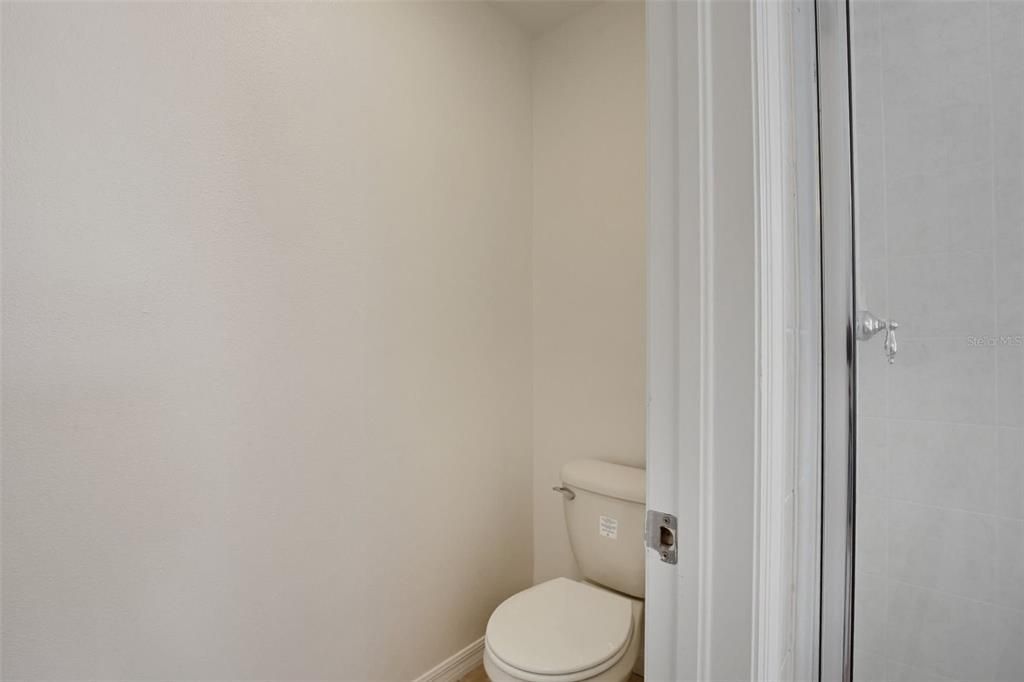 En Venta: $349,900 (4 camas, 2 baños, 2944 Pies cuadrados)