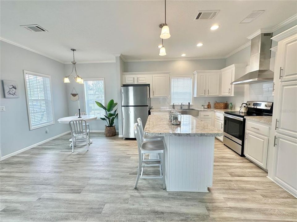 待售: $229,000 (2 贝兹, 2 浴室, 1008 平方英尺)