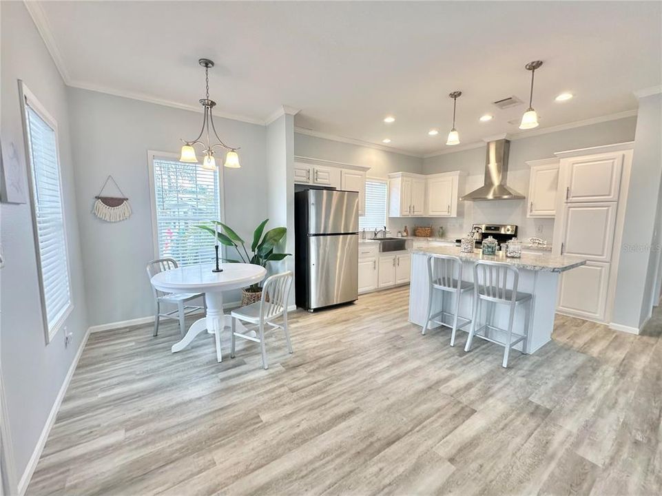 待售: $229,000 (2 贝兹, 2 浴室, 1008 平方英尺)