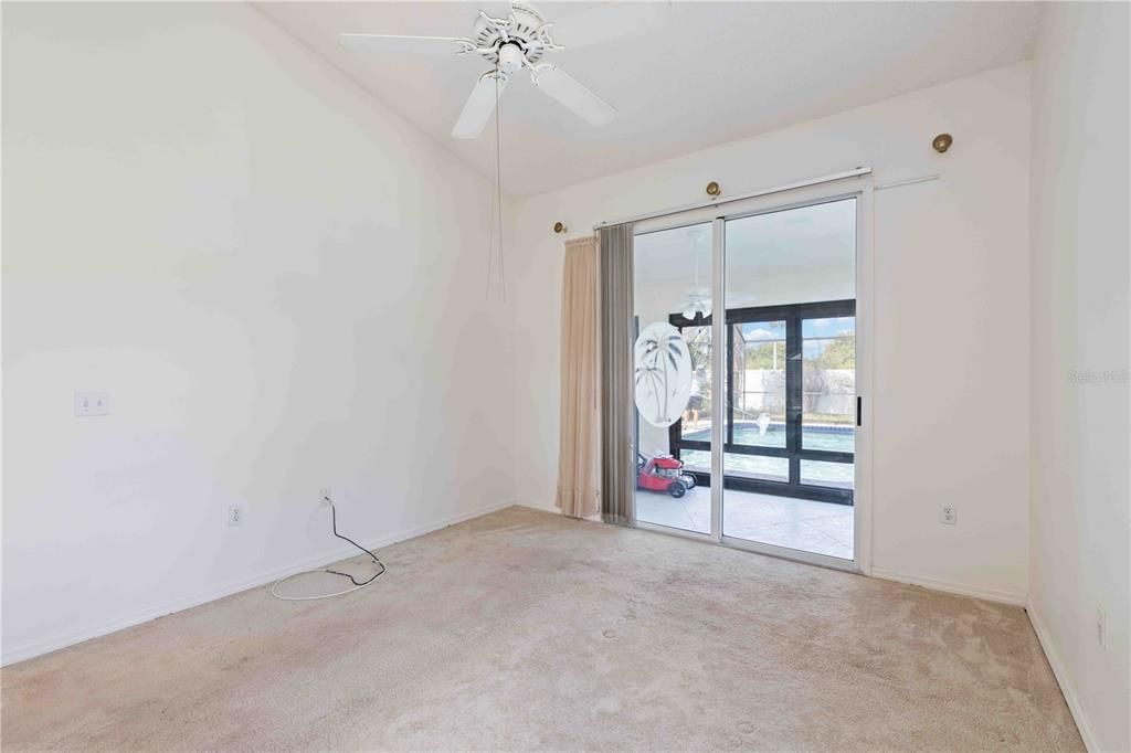 En Venta: $349,000 (4 camas, 2 baños, 1759 Pies cuadrados)