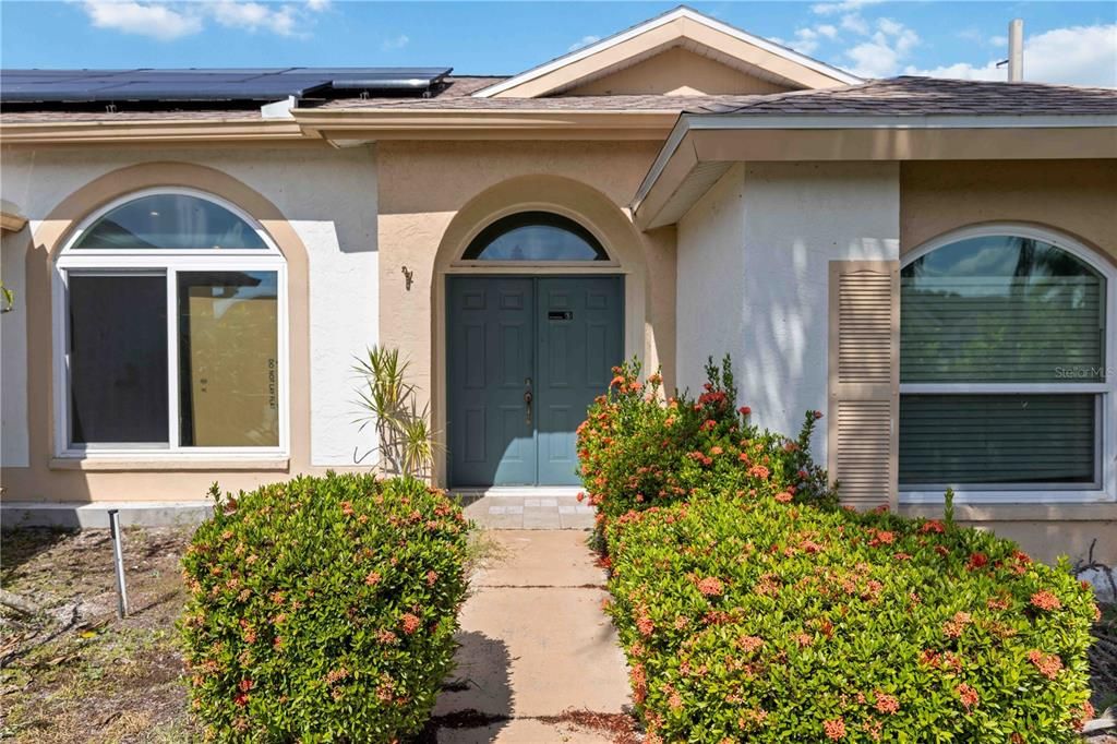 En Venta: $349,000 (4 camas, 2 baños, 1759 Pies cuadrados)