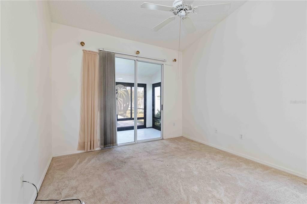 En Venta: $349,000 (4 camas, 2 baños, 1759 Pies cuadrados)