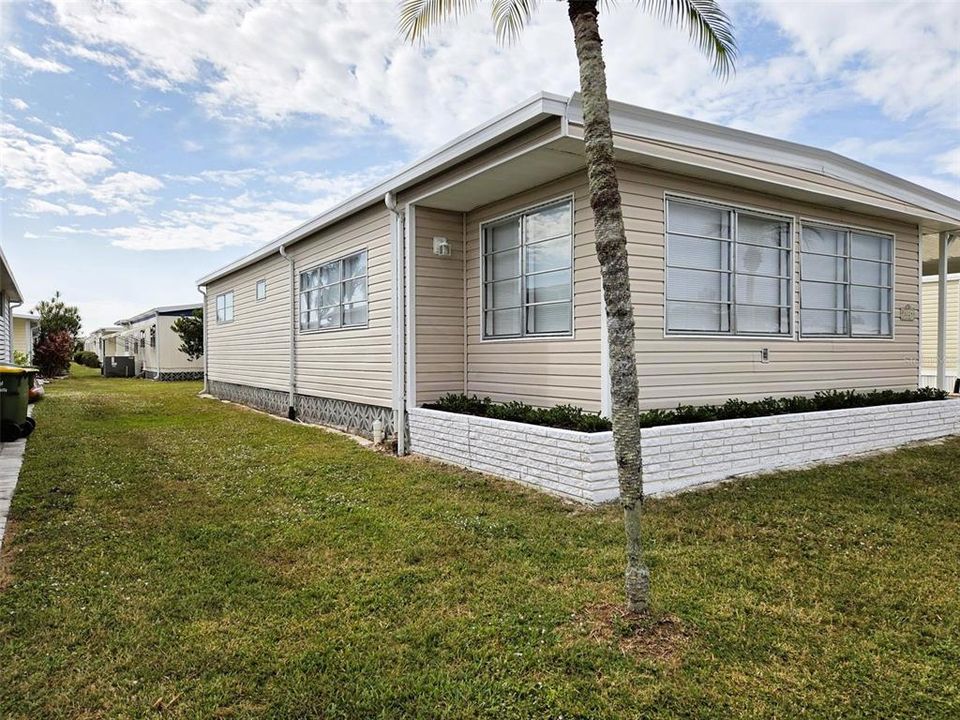 待售: $219,900 (2 贝兹, 2 浴室, 960 平方英尺)