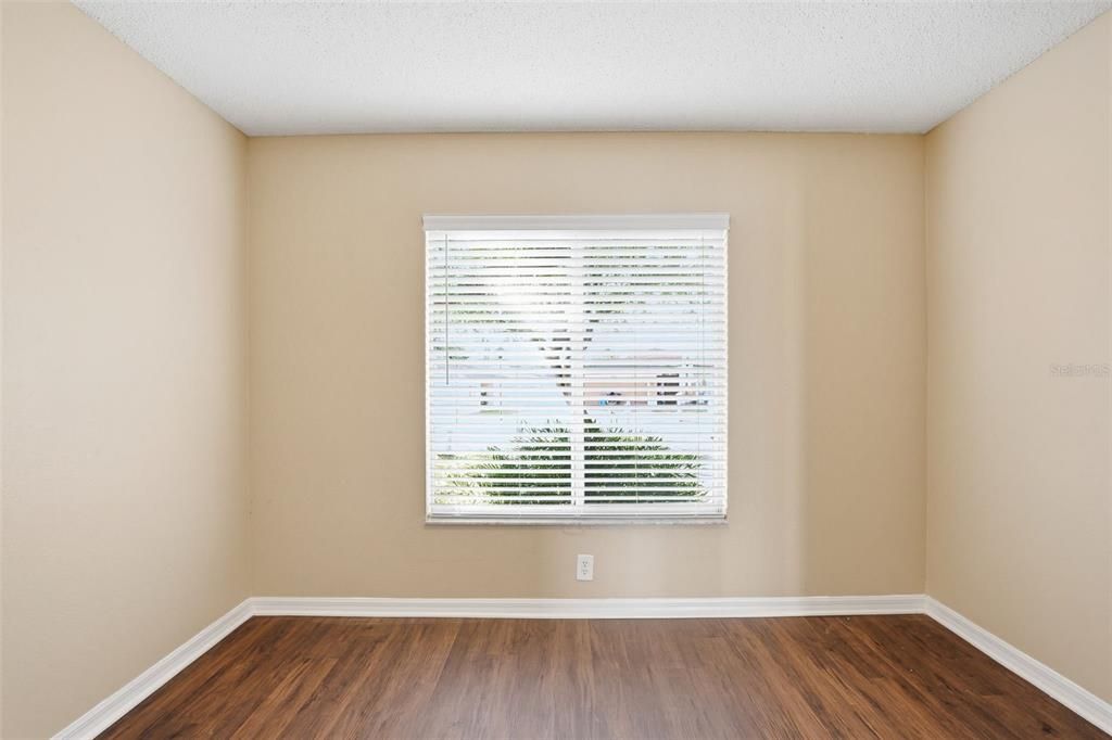 На продажу: $309,900 (4 спален, 2 ванн, 1507 Квадратных фут)