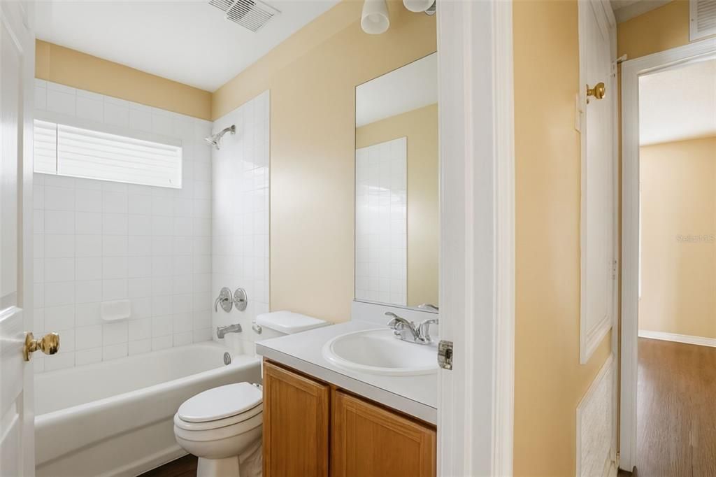 На продажу: $309,900 (4 спален, 2 ванн, 1507 Квадратных фут)